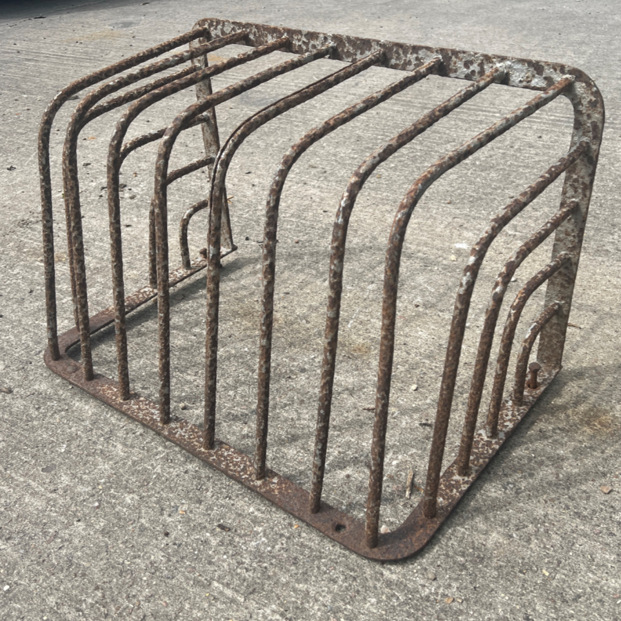 Square Iron Hay Rack - VIN885B