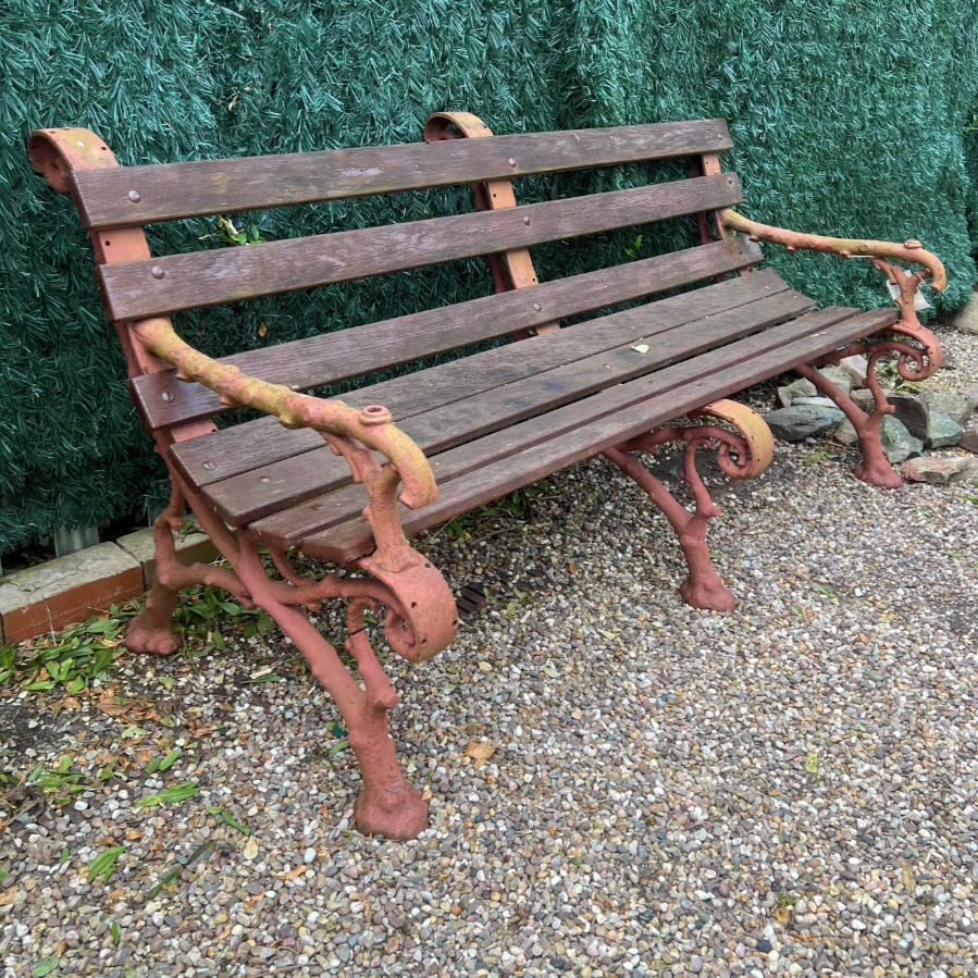 Heavy cast iron garden bench with scrolled arms  - VIN916T