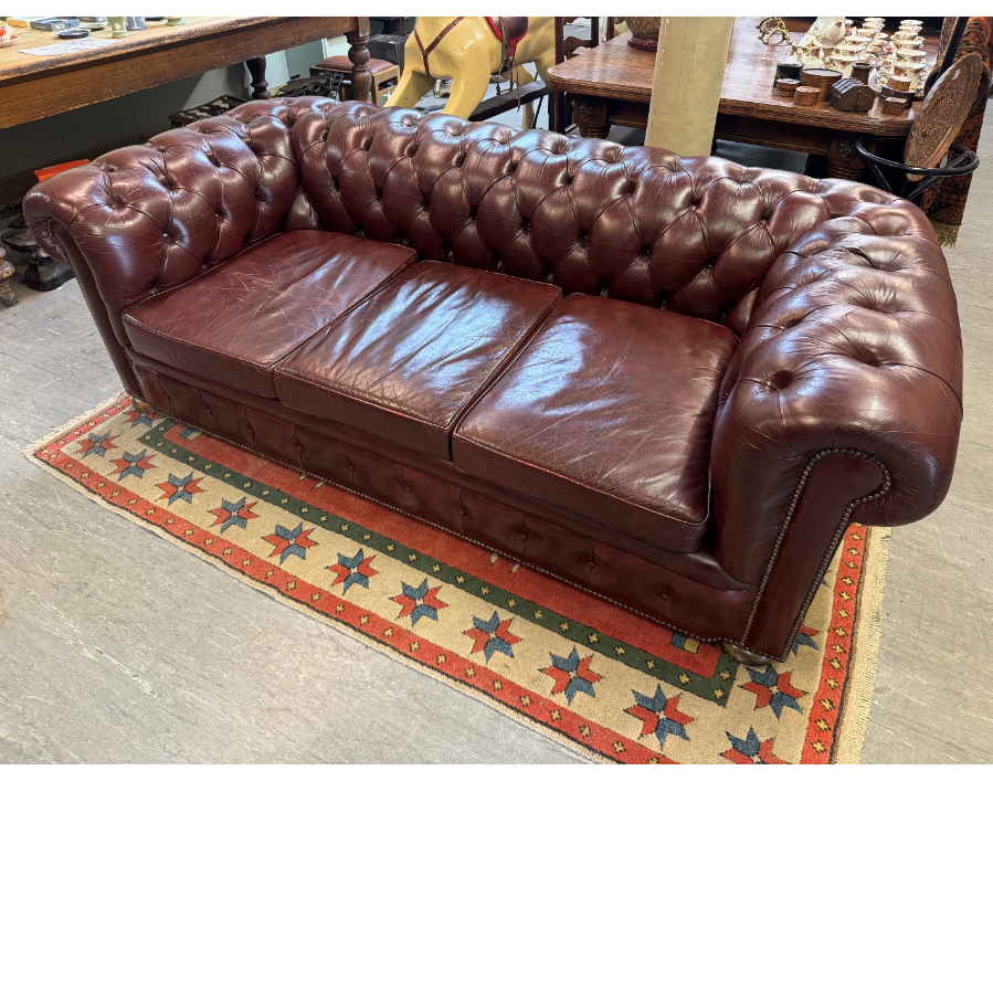 Vintage Chesterfield 3 Seater Sofa in Red Leather - VIN1070X