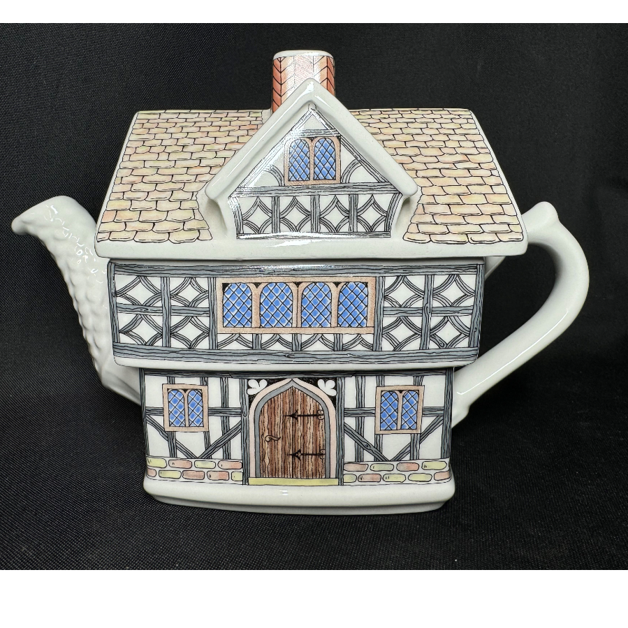 Vintage Sadler ‘Tudor House’ Teapot - VIN1081K