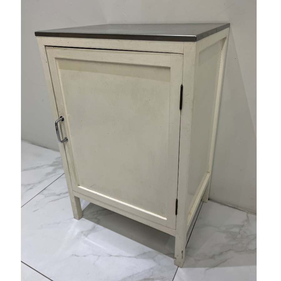 Medicine Cabinet - VIN1029C