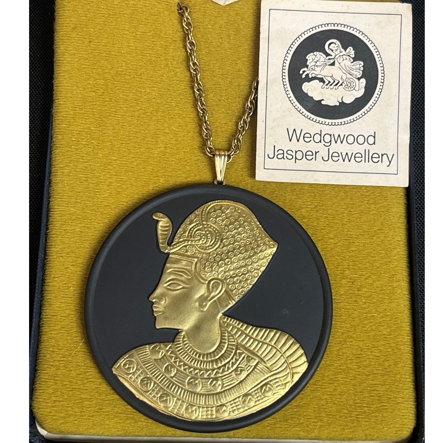 Vintage Tutankhamun Wedgwood Medallion Pendant Black Basalt Jasperware 24K Gold Gilt Relief - VIN1063G