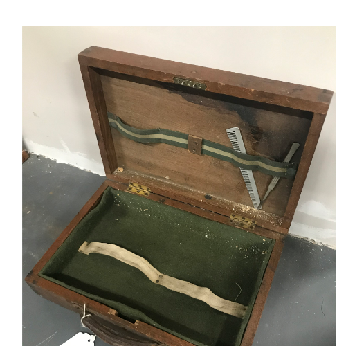 Antique Barber Case VIN64K